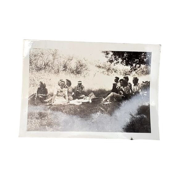 Vtg Friends at a Farm Original Monochrome Photo Found Snapshot 1940s Farmcore - Picture 1 of 4